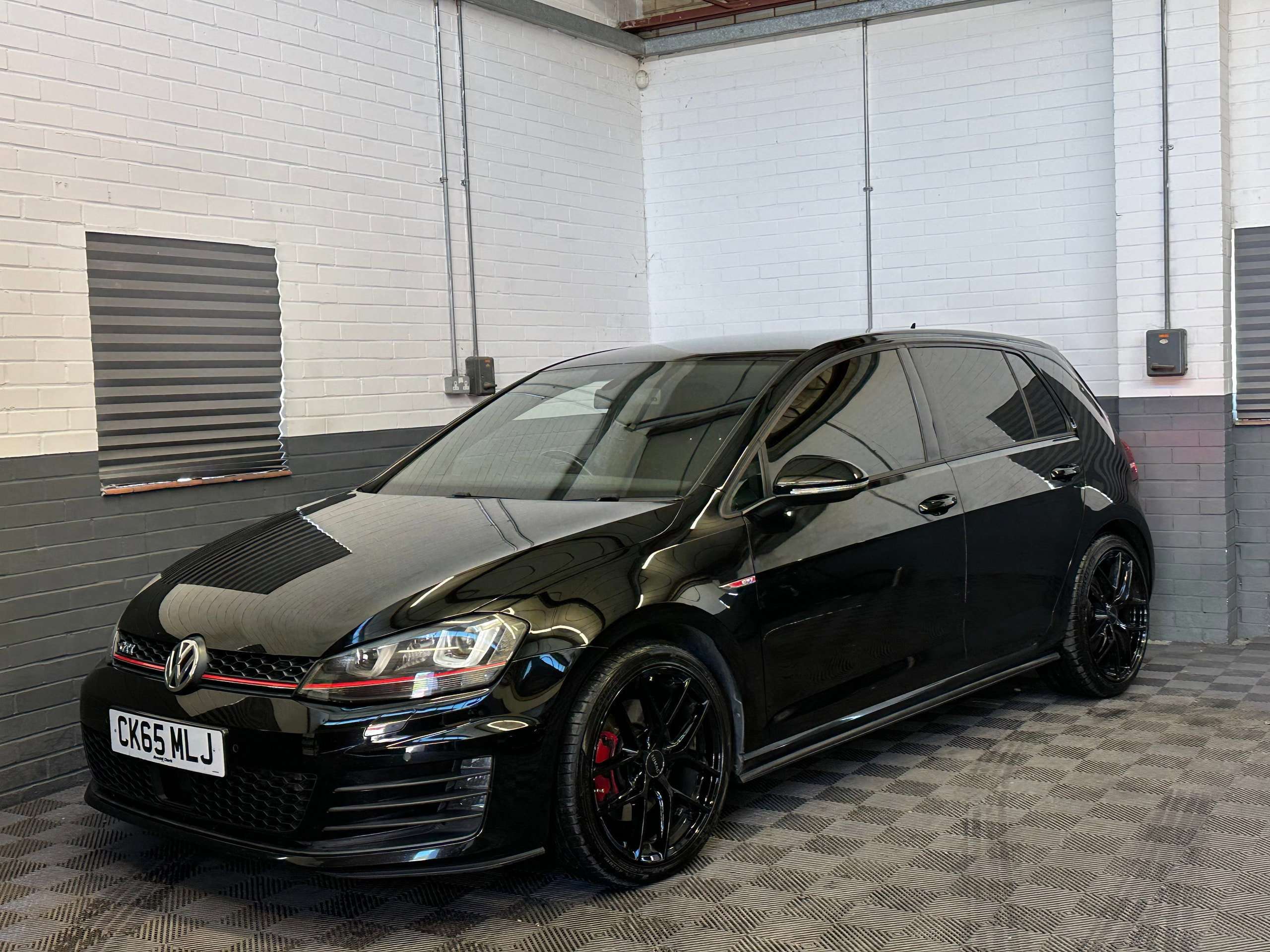 A 2015 VOLKSWAGEN GOLF 2.0 TSI BlueMotion Tech GTI Hatchback 5dr Petrol DSG Euro 6 (s/s) (220 ps) A 2015 VOLKSWAGEN GOLF 2.0 TSI BlueMotion Tech GTI Hatchback 5dr Petrol DSG Euro 6 (s/s) (220 ps)