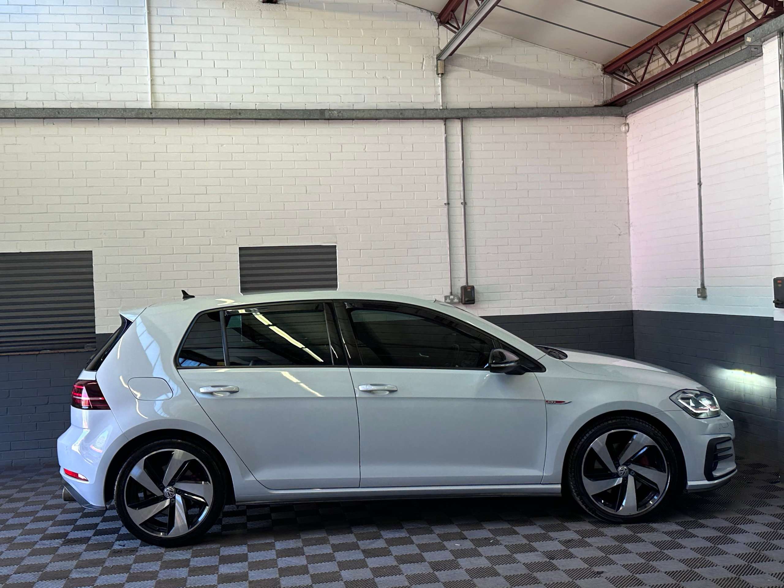 2017 VOLKSWAGEN GOLF 2017 VOLKSWAGEN GOLF