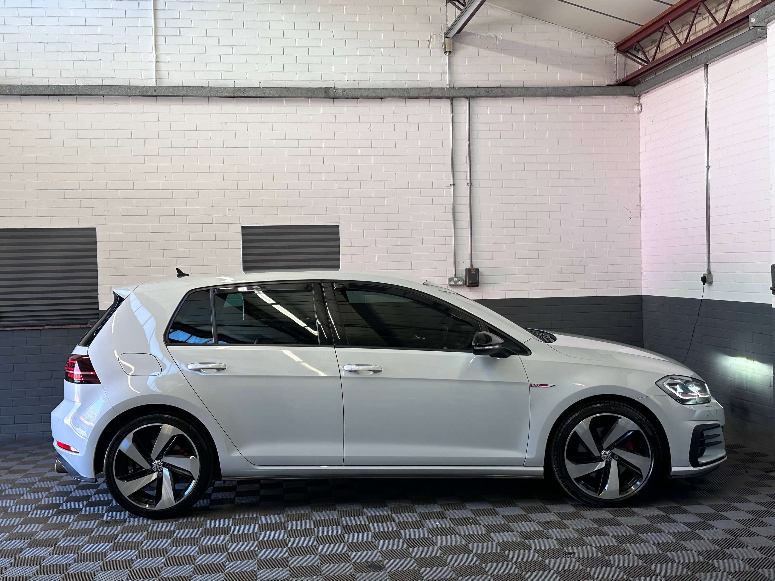 2017 VOLKSWAGEN GOLF 2017 VOLKSWAGEN GOLF