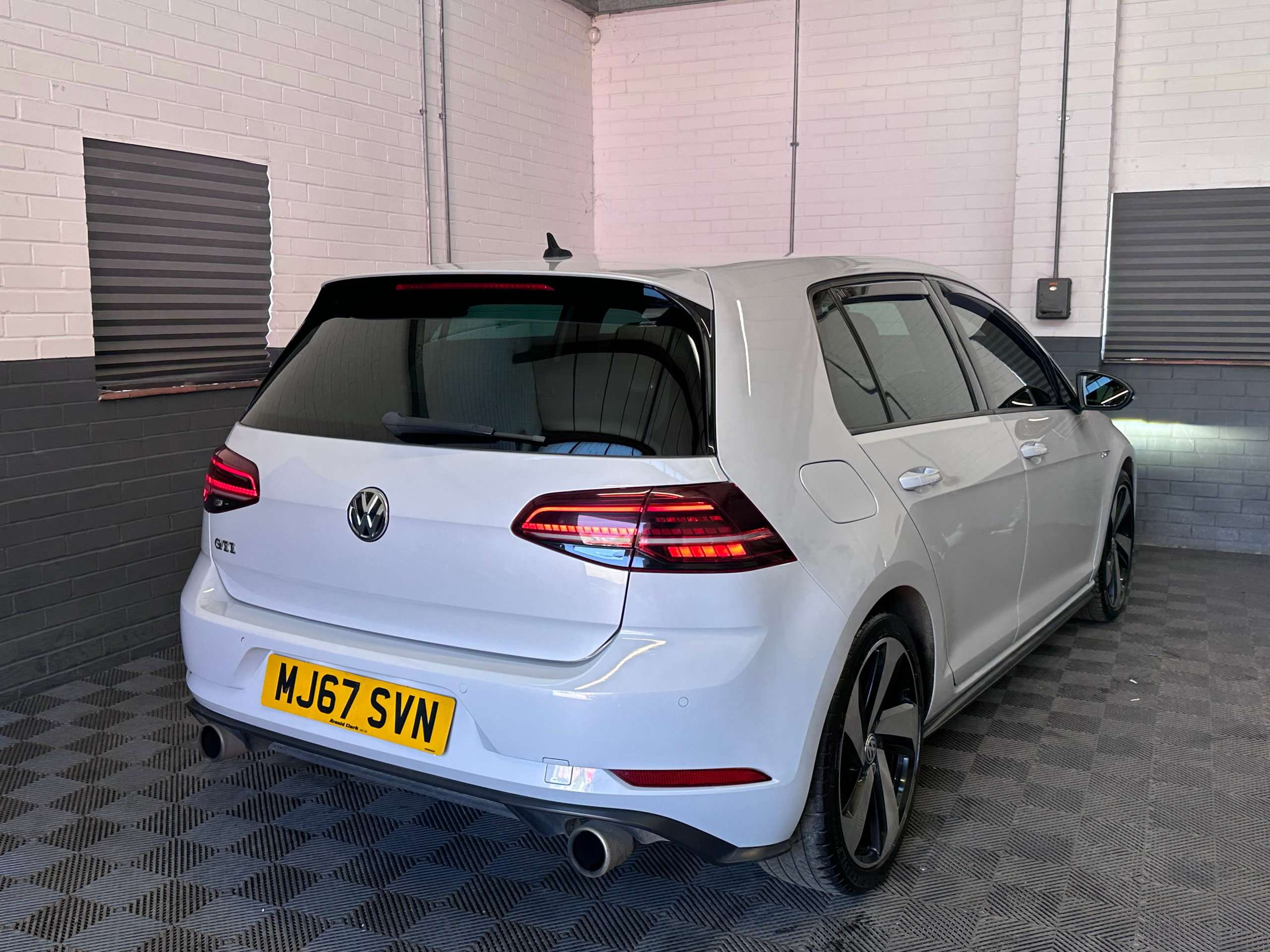 2017 VOLKSWAGEN GOLF 2017 VOLKSWAGEN GOLF