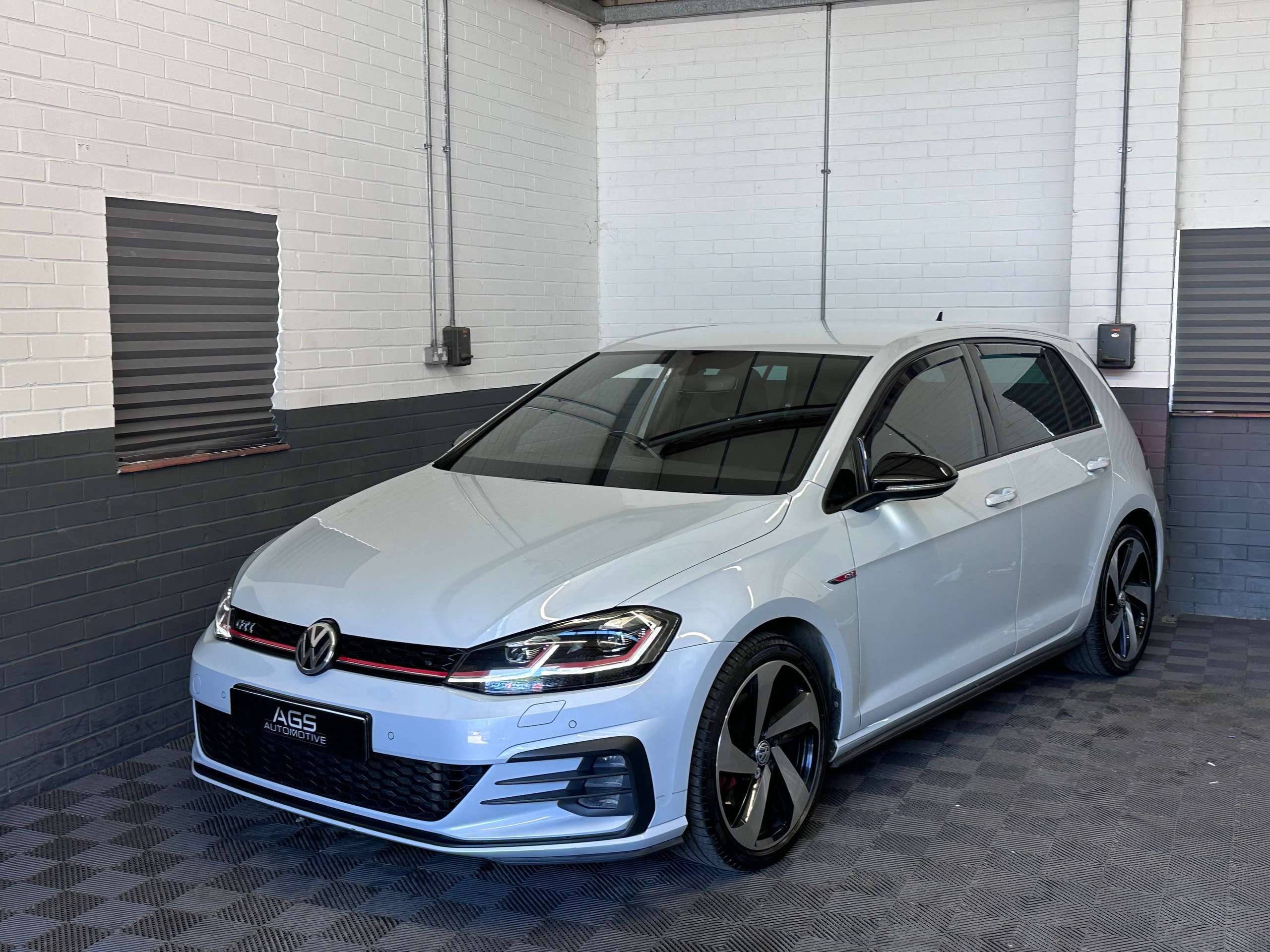 2017 VOLKSWAGEN GOLF 2017 VOLKSWAGEN GOLF