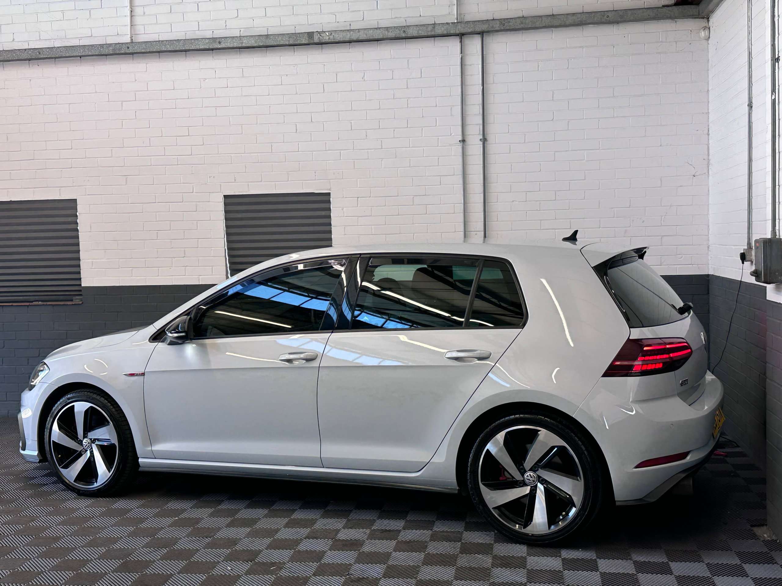 2017 VOLKSWAGEN GOLF 2017 VOLKSWAGEN GOLF