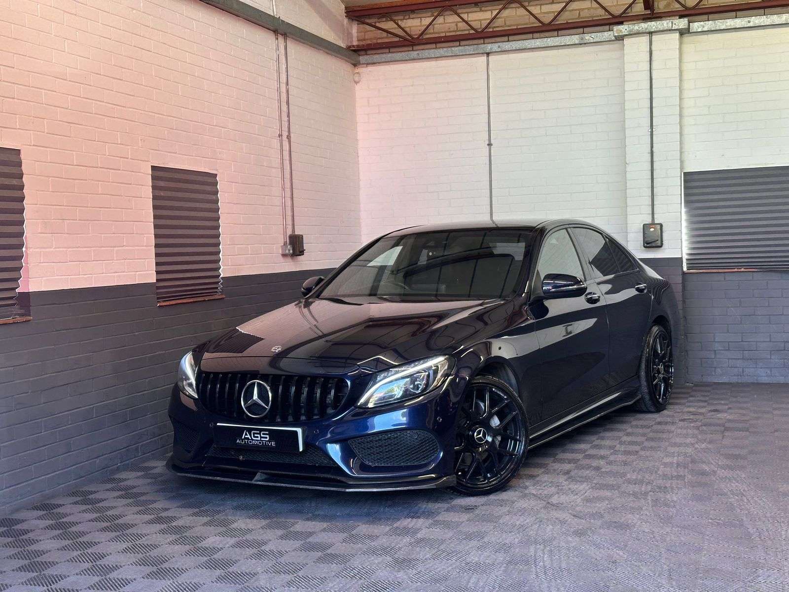 A 2017 MERCEDES-BENZ C CLASS 2.1 C220d AMG Line (Premium Plus) Saloon 4dr Diesel G-Tronic+ 4MATIC Euro 6 (s/s) (170 ps) A 2017 MERCEDES-BENZ C CLASS 2.1 C220d AMG Line (Premium Plus) Saloon 4dr Diesel G-Tronic+ 4MATIC Euro 6 (s/s) (170 ps)