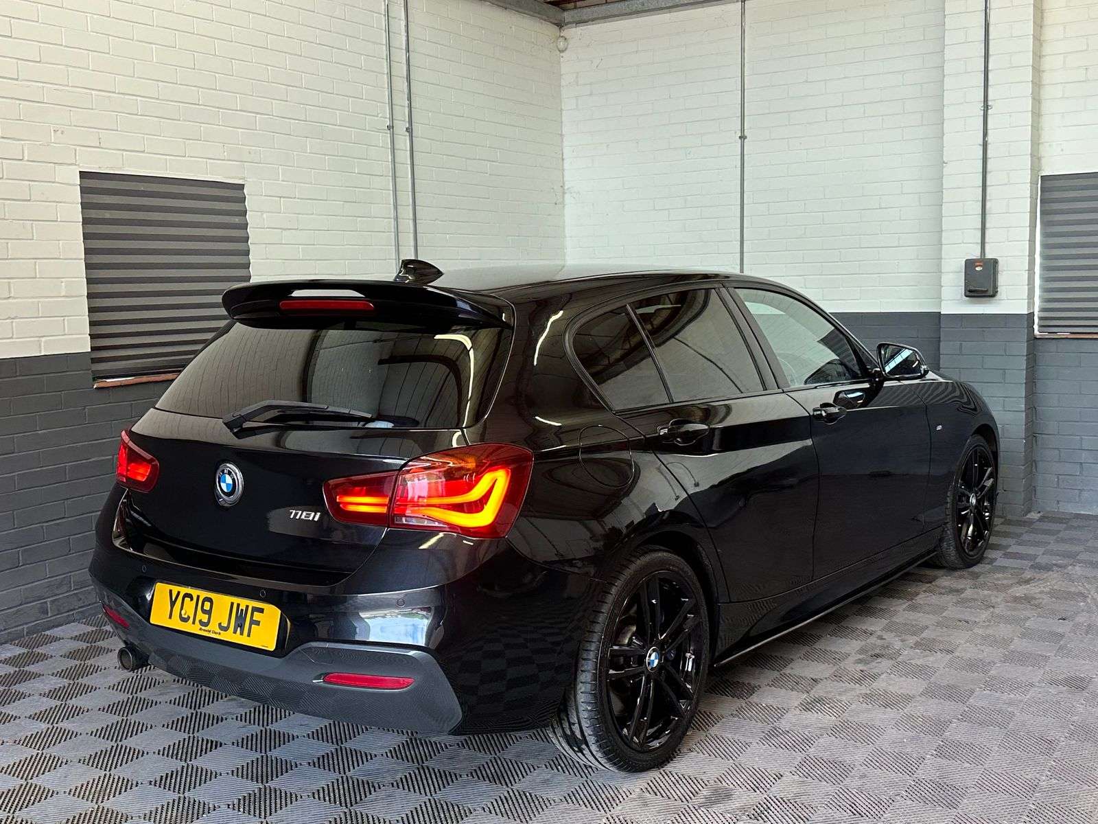 2019 BMW 1 SERIES 2019 BMW 1 SERIES