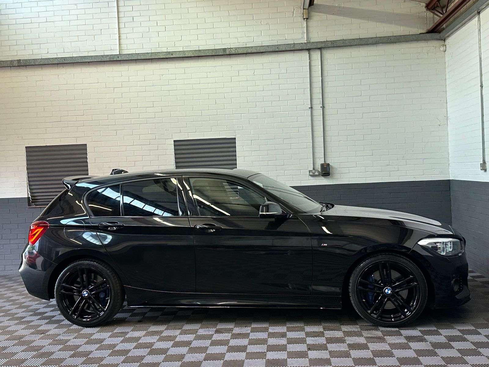 2019 BMW 1 SERIES 2019 BMW 1 SERIES