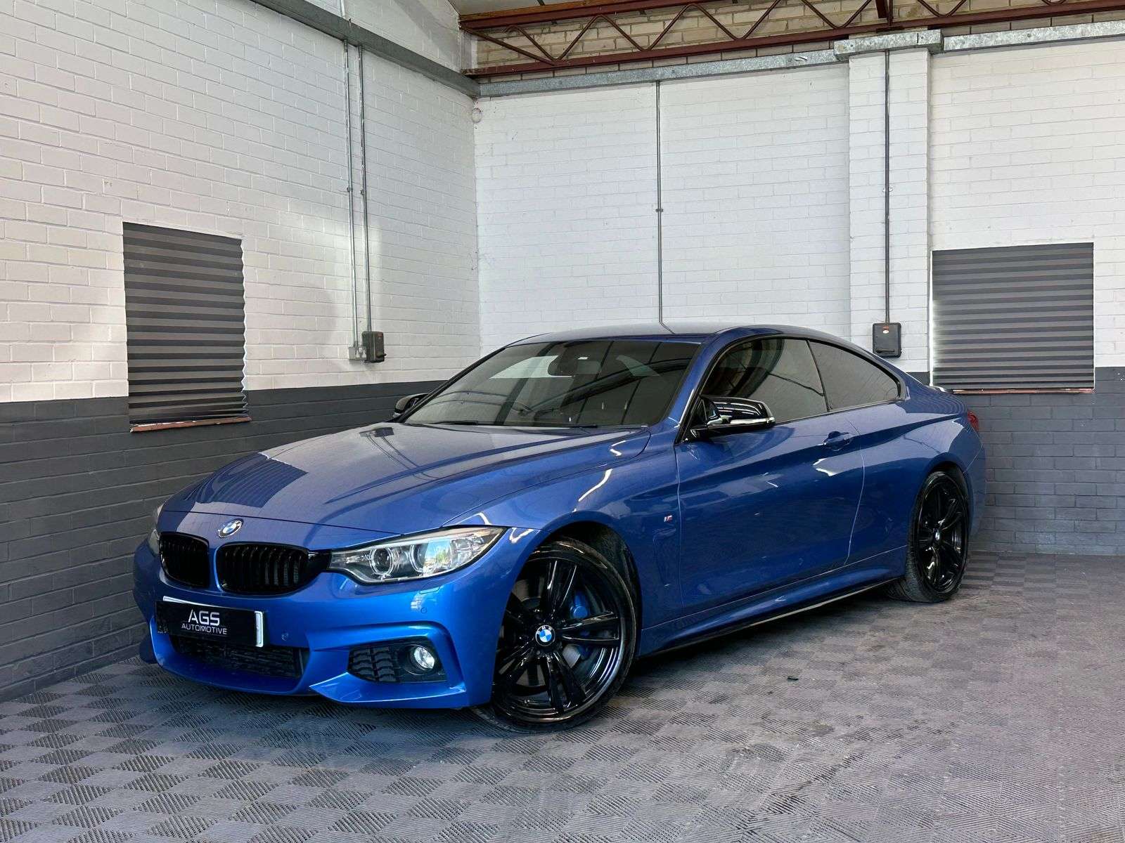 A 2015 BMW 4 SERIES 3.0 435i M Sport Coupe 2dr Petrol Auto Euro 6 (s/s) (306 ps) A 2015 BMW 4 SERIES 3.0 435i M Sport Coupe 2dr Petrol Auto Euro 6 (s/s) (306 ps)