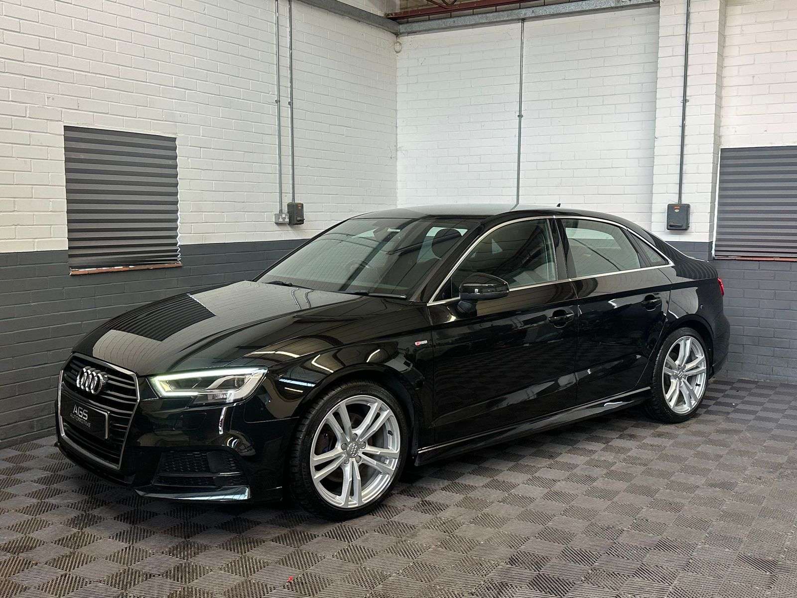 A 2019 AUDI A3 2.0 TFSI 40 S line Saloon 4dr Petrol S Tronic quattro Euro 6 (s/s) (190 ps) A 2019 AUDI A3 2.0 TFSI 40 S line Saloon 4dr Petrol S Tronic quattro Euro 6 (s/s) (190 ps)