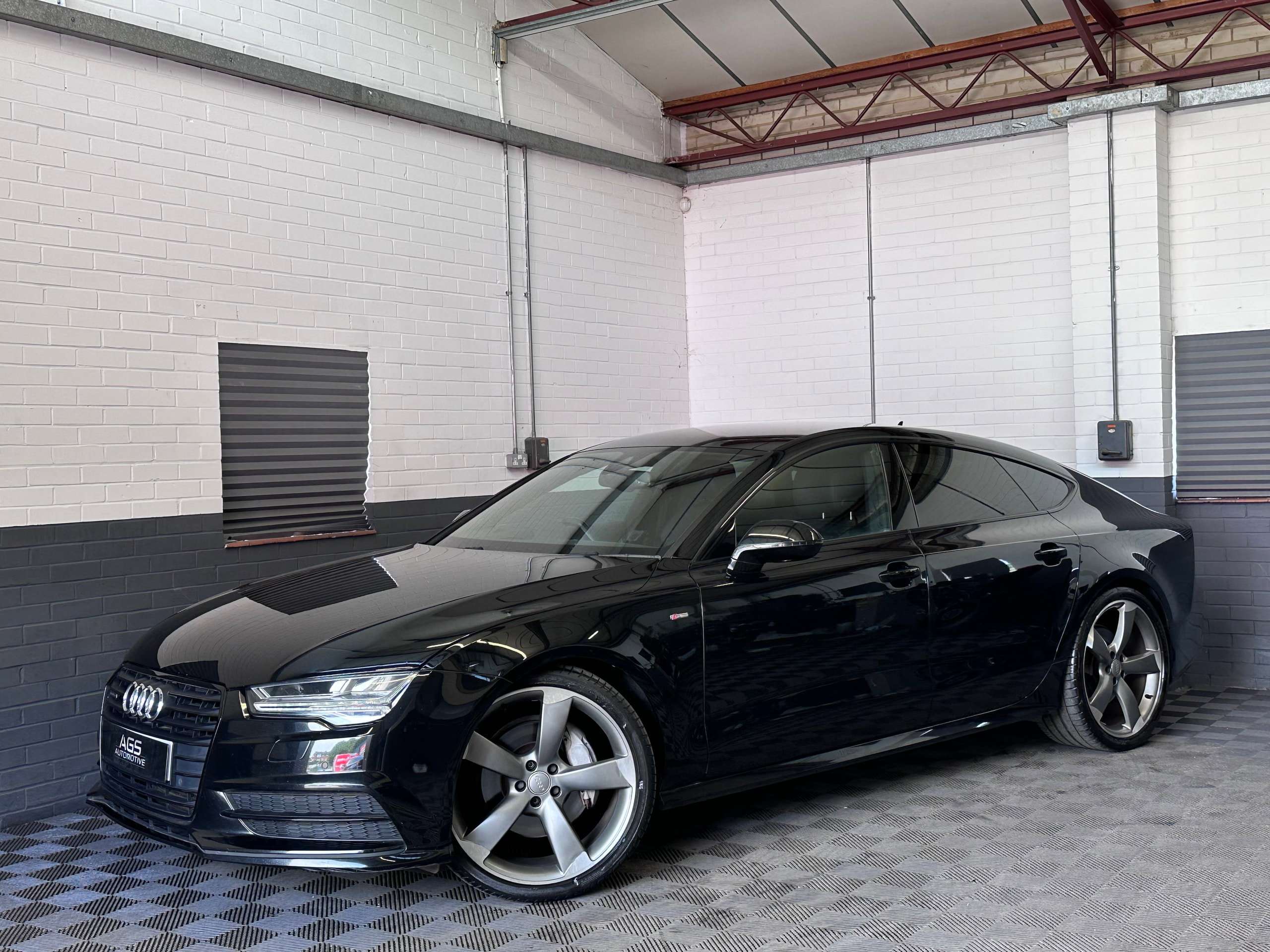 A 2016 AUDI A7 3.0 TDI V6 Black Edition Sportback 5dr Diesel S Tronic quattro Euro 6 (s/s) (272 ps) A 2016 AUDI A7 3.0 TDI V6 Black Edition Sportback 5dr Diesel S Tronic quattro Euro 6 (s/s) (272 ps)