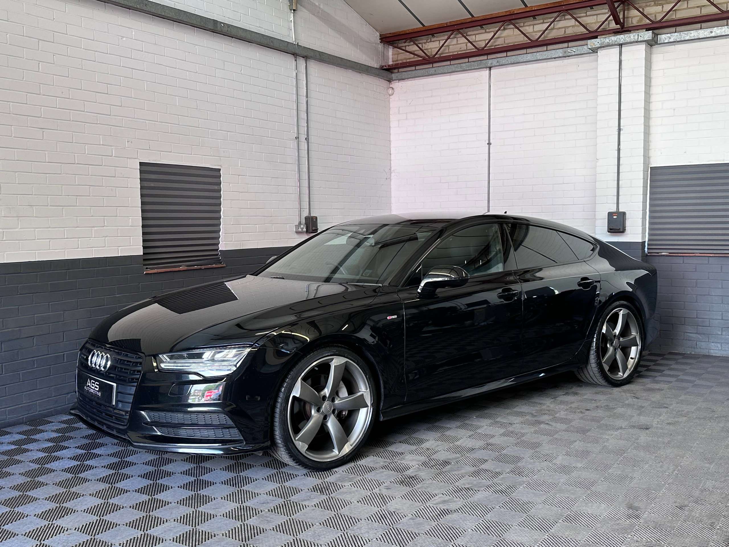 A 2016 AUDI A7 3.0 TDI V6 Black Edition Sportback 5dr Diesel S Tronic quattro Euro 6 (s/s) (272 ps) A 2016 AUDI A7 3.0 TDI V6 Black Edition Sportback 5dr Diesel S Tronic quattro Euro 6 (s/s) (272 ps)