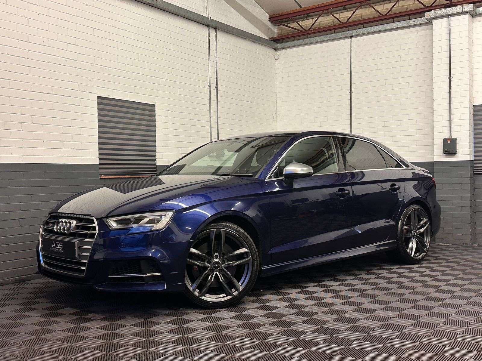 A 2017 AUDI S3 2.0 TFSI Saloon 4dr Petrol S Tronic quattro Euro 6 (s/s) (310 ps) A 2017 AUDI S3 2.0 TFSI Saloon 4dr Petrol S Tronic quattro Euro 6 (s/s) (310 ps)