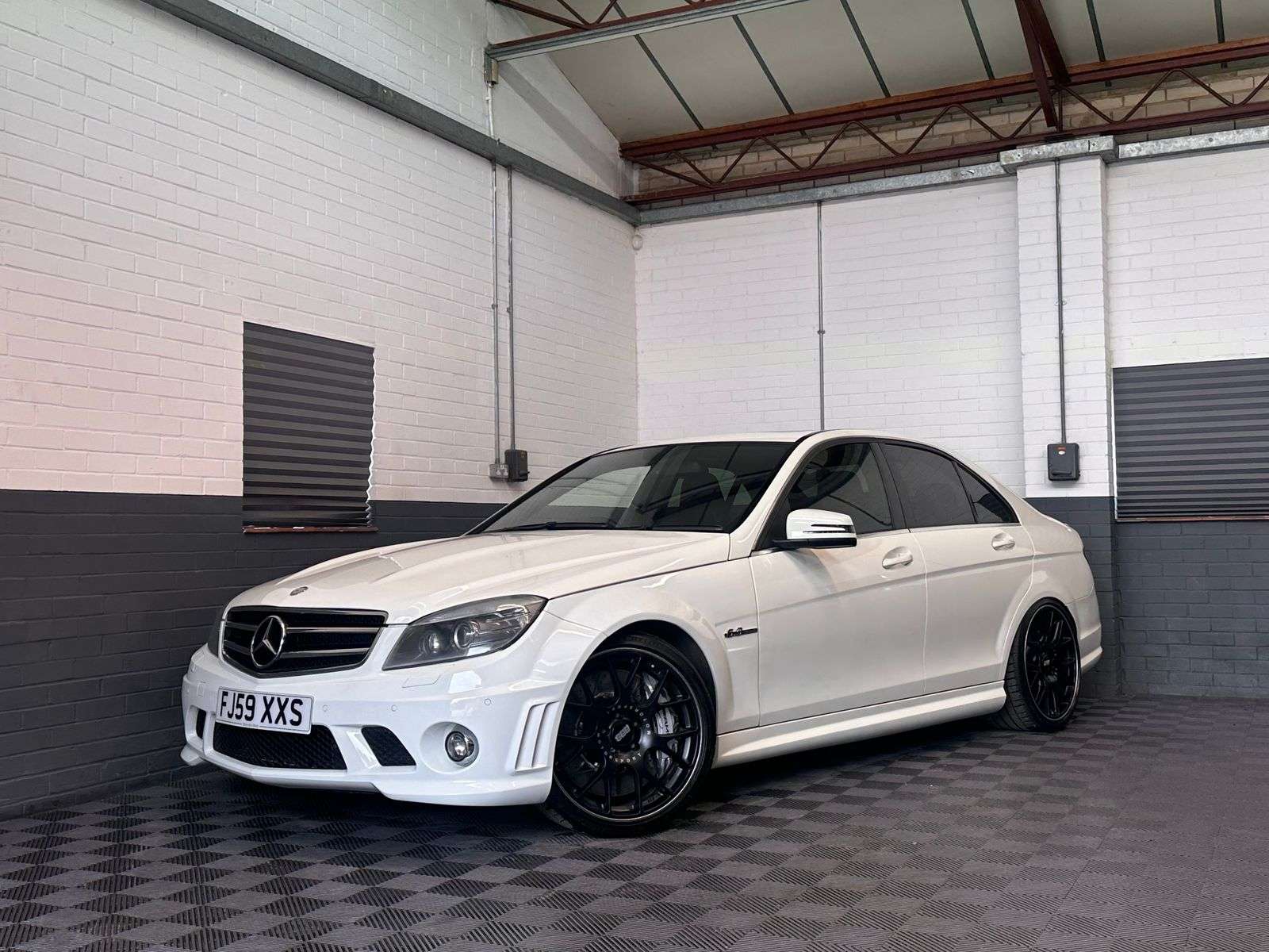 A 2009 MERCEDES-BENZ C CLASS 6.3 C63 V8 AMG Saloon 4dr Petrol G-Tronic Euro 4 (457 ps) A 2009 MERCEDES-BENZ C CLASS 6.3 C63 V8 AMG Saloon 4dr Petrol G-Tronic Euro 4 (457 ps)