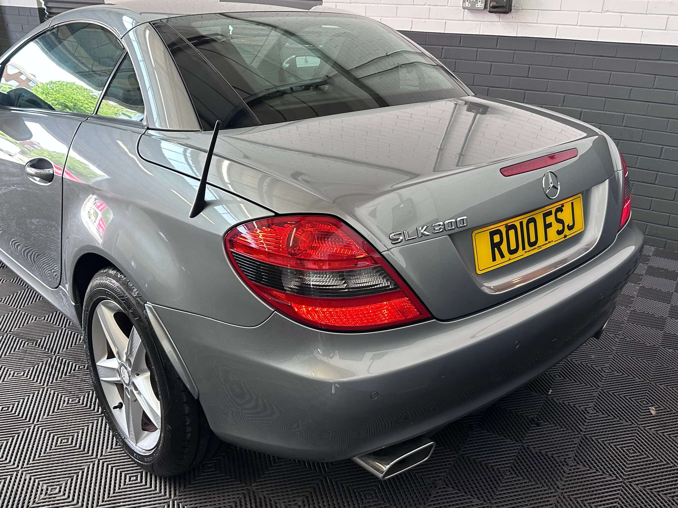 2010 MERCEDES-BENZ SLK 2010 MERCEDES-BENZ SLK