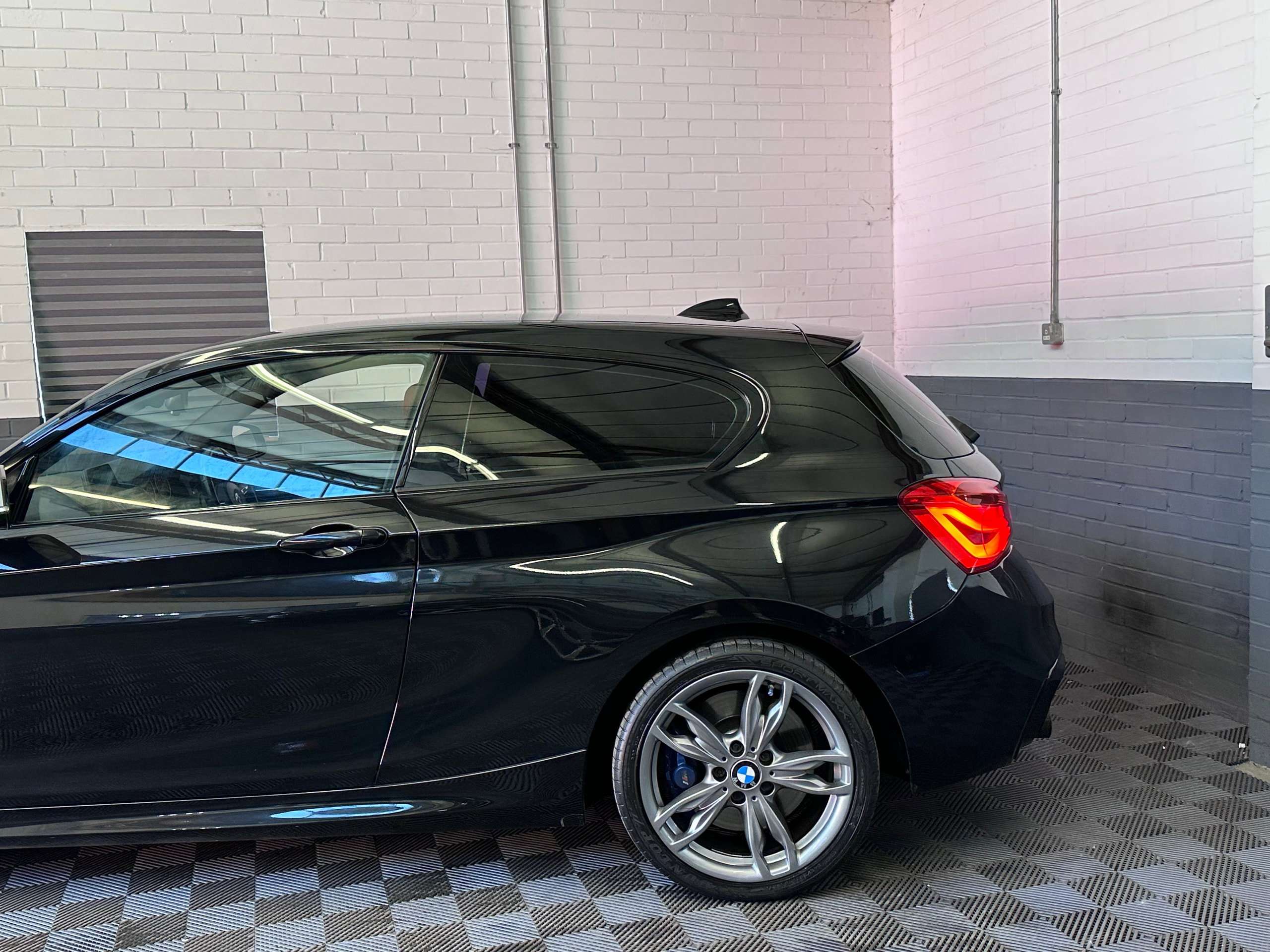 2017 BMW 1 SERIES 2017 BMW 1 SERIES