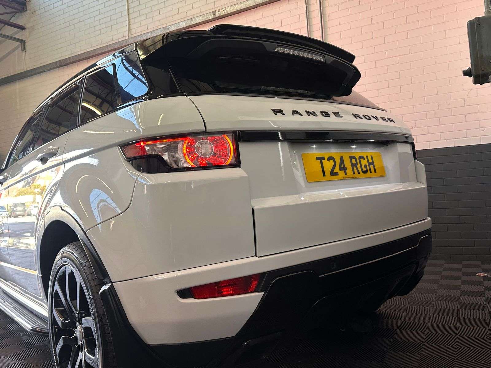 2011 LAND ROVER RANGE ROVER EVOQUE 2011 LAND ROVER RANGE ROVER EVOQUE