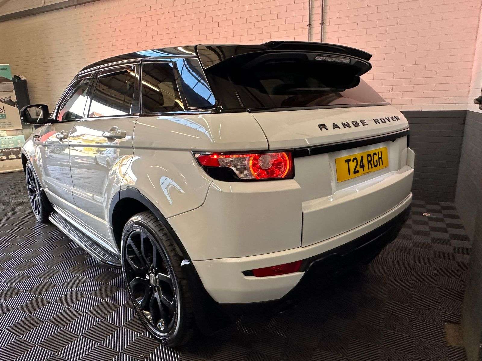 2011 LAND ROVER RANGE ROVER EVOQUE 2011 LAND ROVER RANGE ROVER EVOQUE