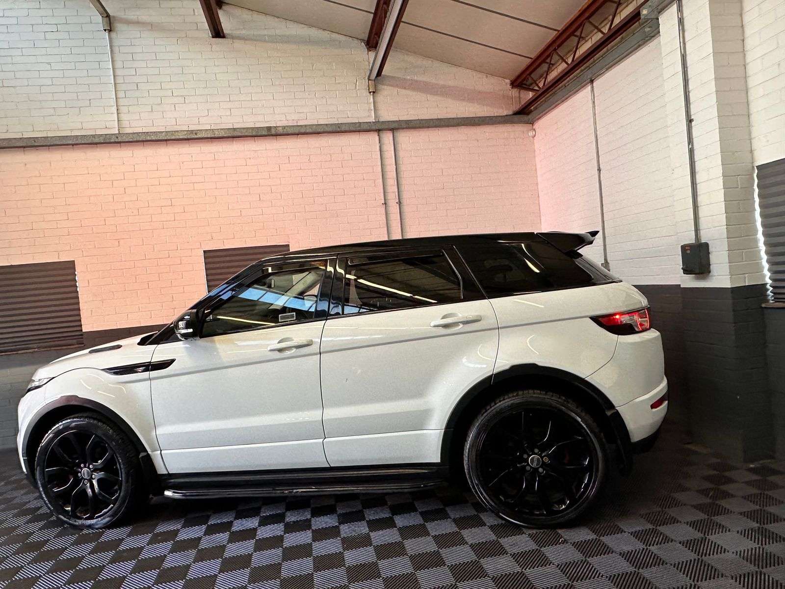 2011 LAND ROVER RANGE ROVER EVOQUE 2011 LAND ROVER RANGE ROVER EVOQUE