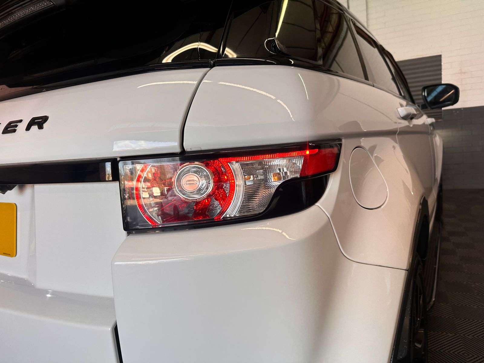 2011 LAND ROVER RANGE ROVER EVOQUE 2011 LAND ROVER RANGE ROVER EVOQUE