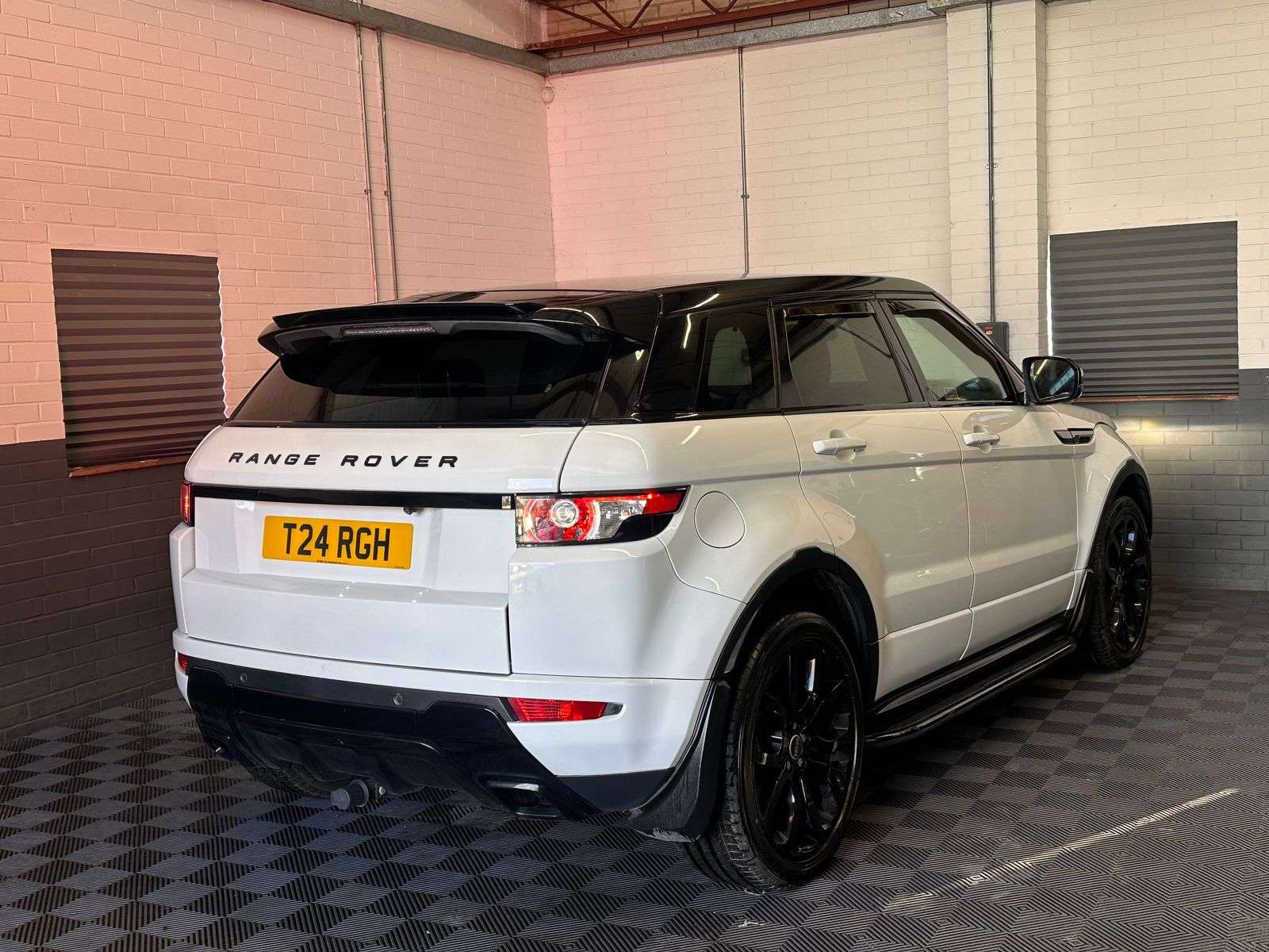 2011 LAND ROVER RANGE ROVER EVOQUE 2011 LAND ROVER RANGE ROVER EVOQUE