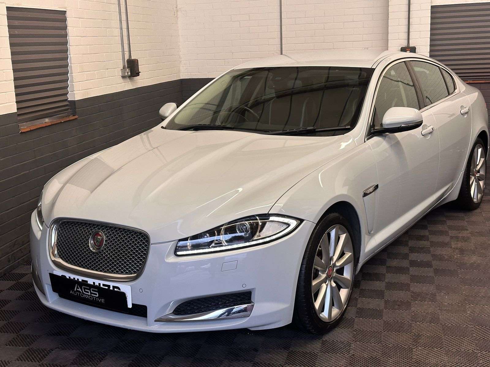 2015 JAGUAR XF 2015 JAGUAR XF