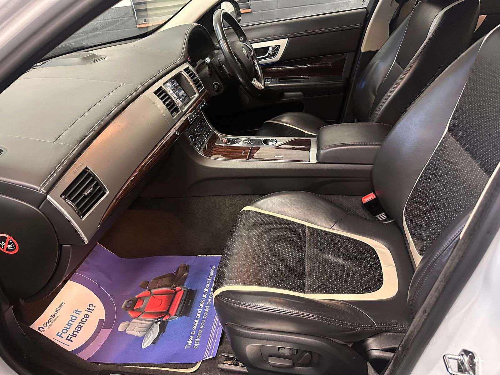 2015 JAGUAR XF 2015 JAGUAR XF