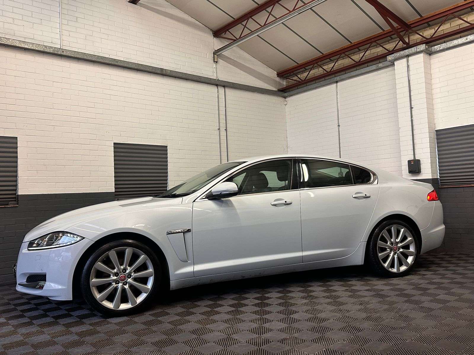 2015 JAGUAR XF 2015 JAGUAR XF