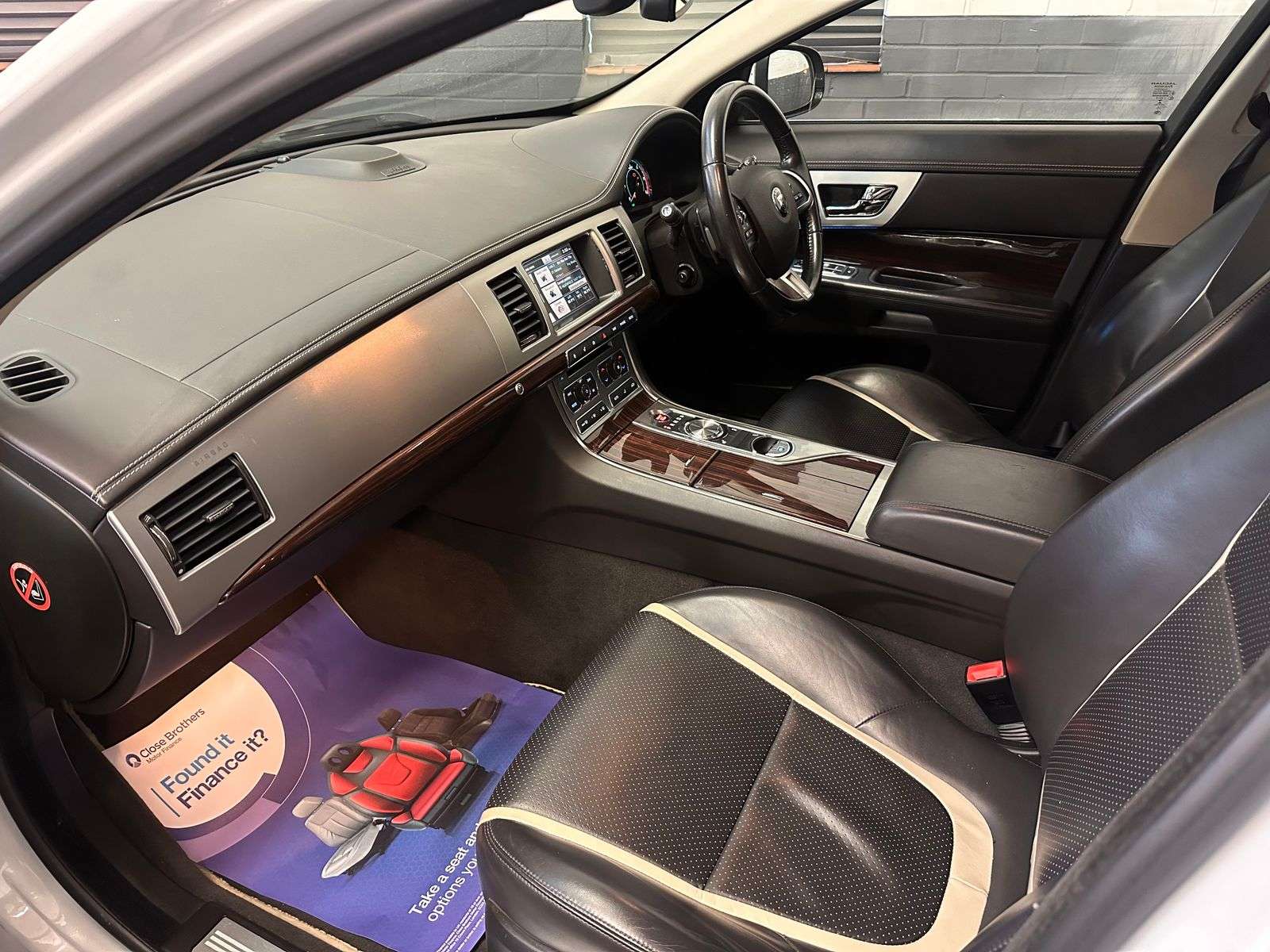 2015 JAGUAR XF 2015 JAGUAR XF