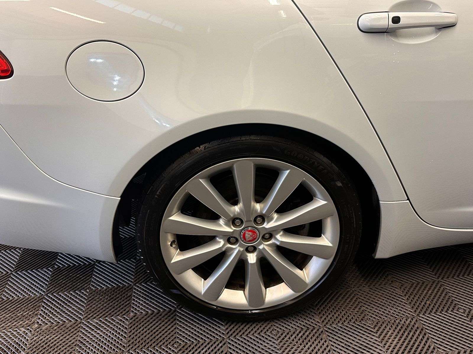 2015 JAGUAR XF 2015 JAGUAR XF