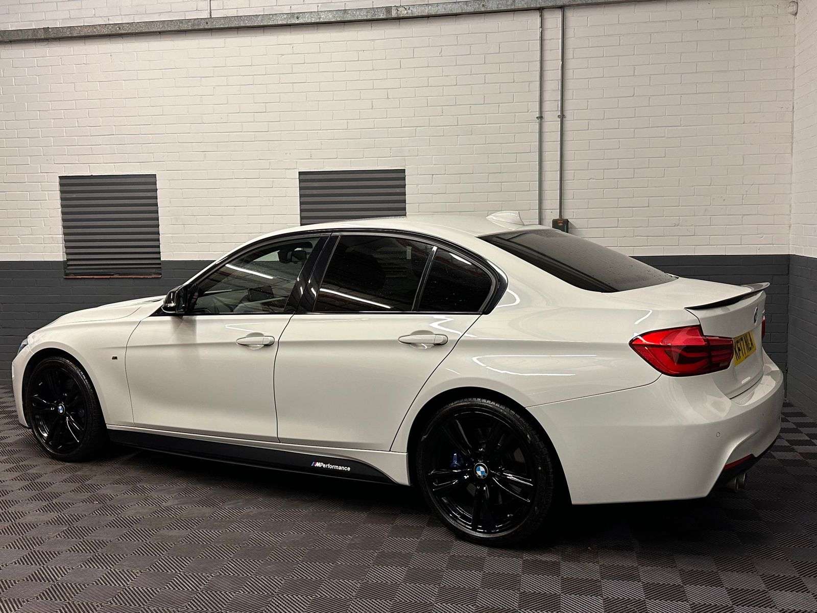 2017 BMW 3 SERIES 2017 BMW 3 SERIES