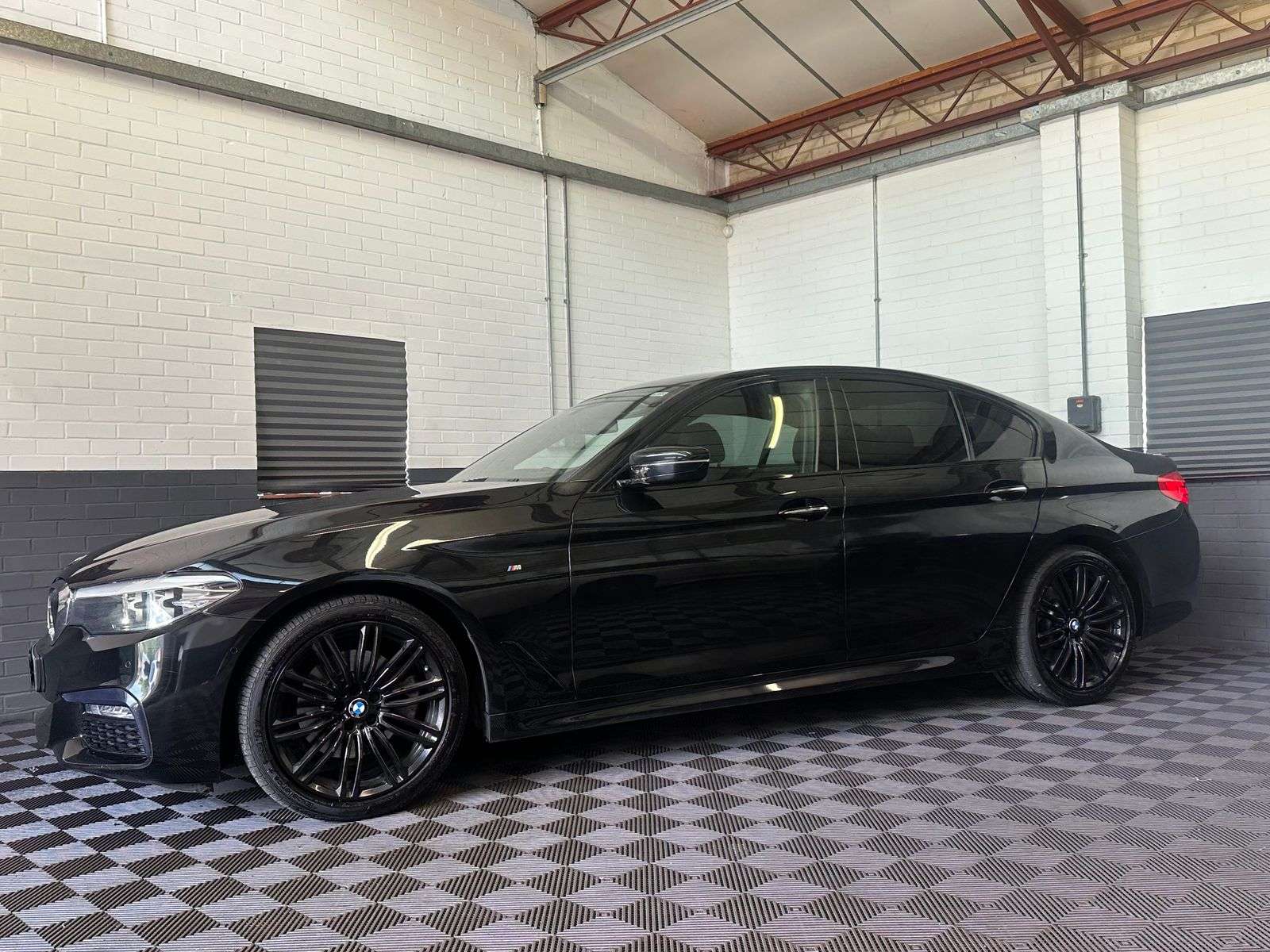 2017 BMW 5 SERIES 2017 BMW 5 SERIES