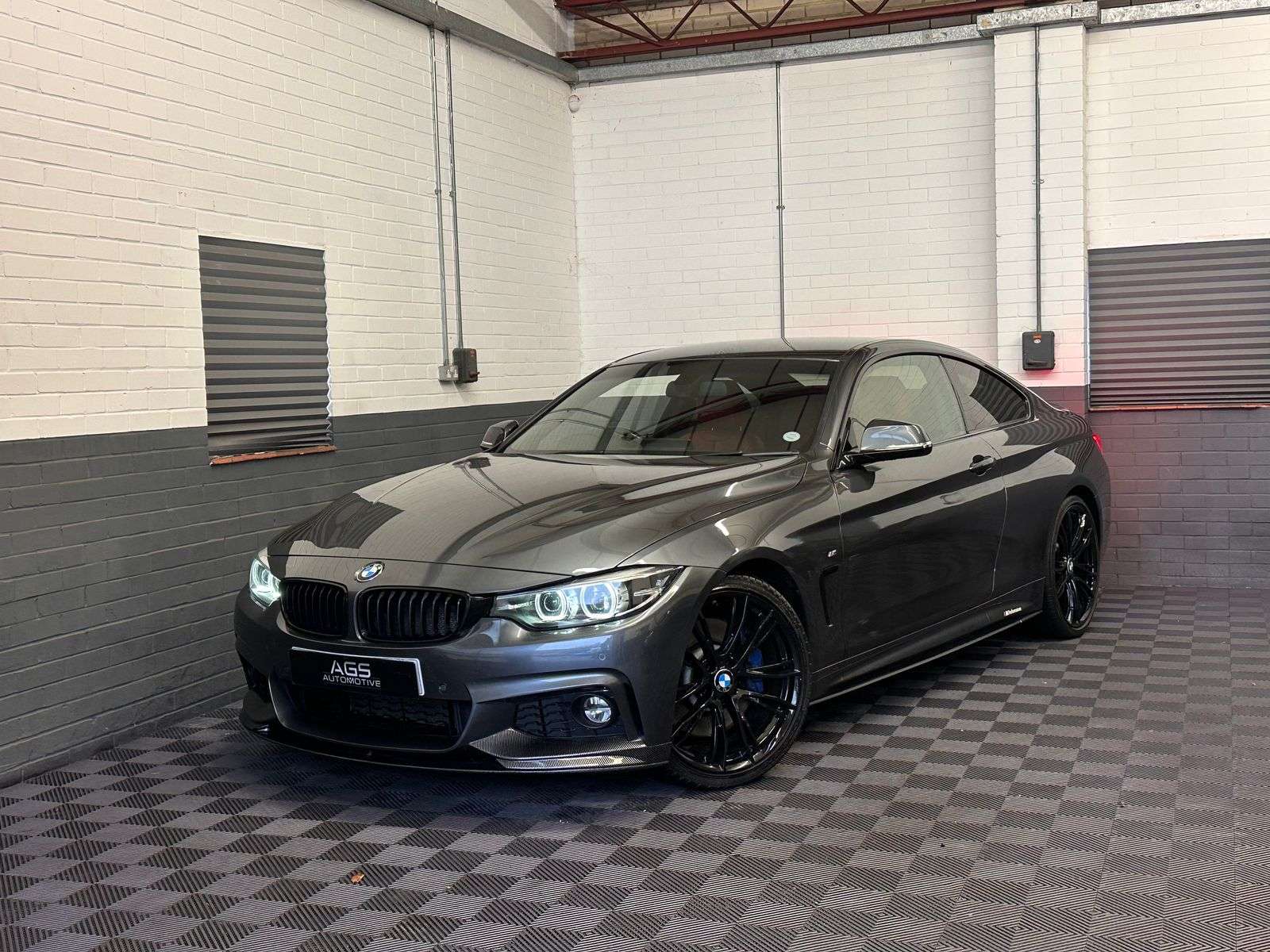 A 2018 BMW 4 SERIES 3.0 440i M Sport Coupe 2dr Petrol Auto Euro 6 (s/s) (326 ps) A 2018 BMW 4 SERIES 3.0 440i M Sport Coupe 2dr Petrol Auto Euro 6 (s/s) (326 ps)