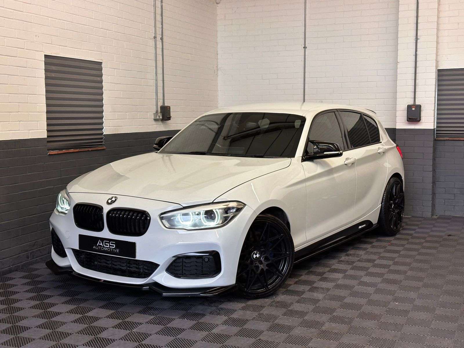A 2015 BMW 1 SERIES 3.0 M135i Hatchback 5dr Petrol Auto Euro 6 (s/s) (326 ps) A 2015 BMW 1 SERIES 3.0 M135i Hatchback 5dr Petrol Auto Euro 6 (s/s) (326 ps)