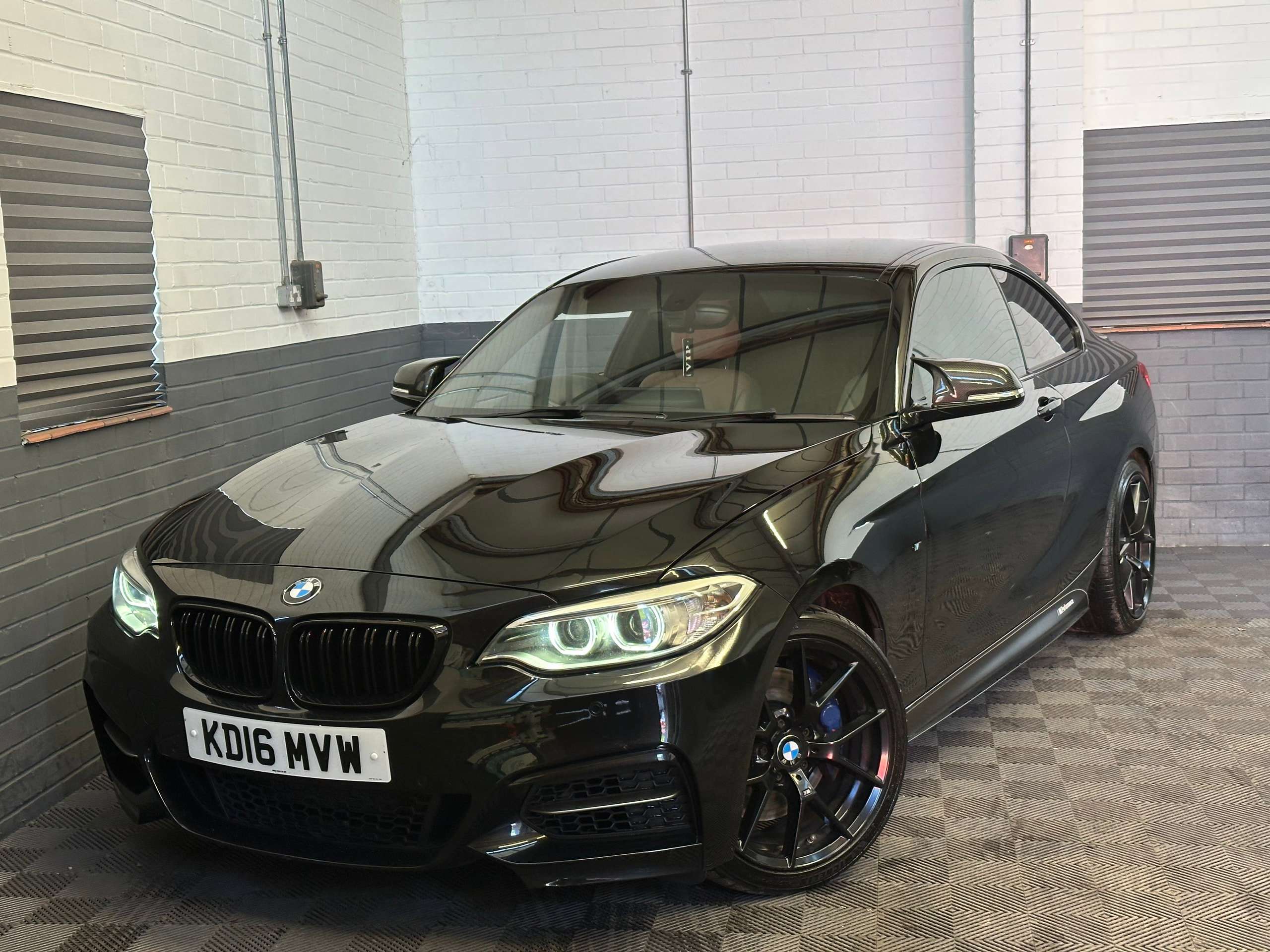 A 2016 BMW 2 SERIES 3.0 M240i Coupe 2dr Petrol Auto Euro 6 (s/s) (340 ps) A 2016 BMW 2 SERIES 3.0 M240i Coupe 2dr Petrol Auto Euro 6 (s/s) (340 ps)