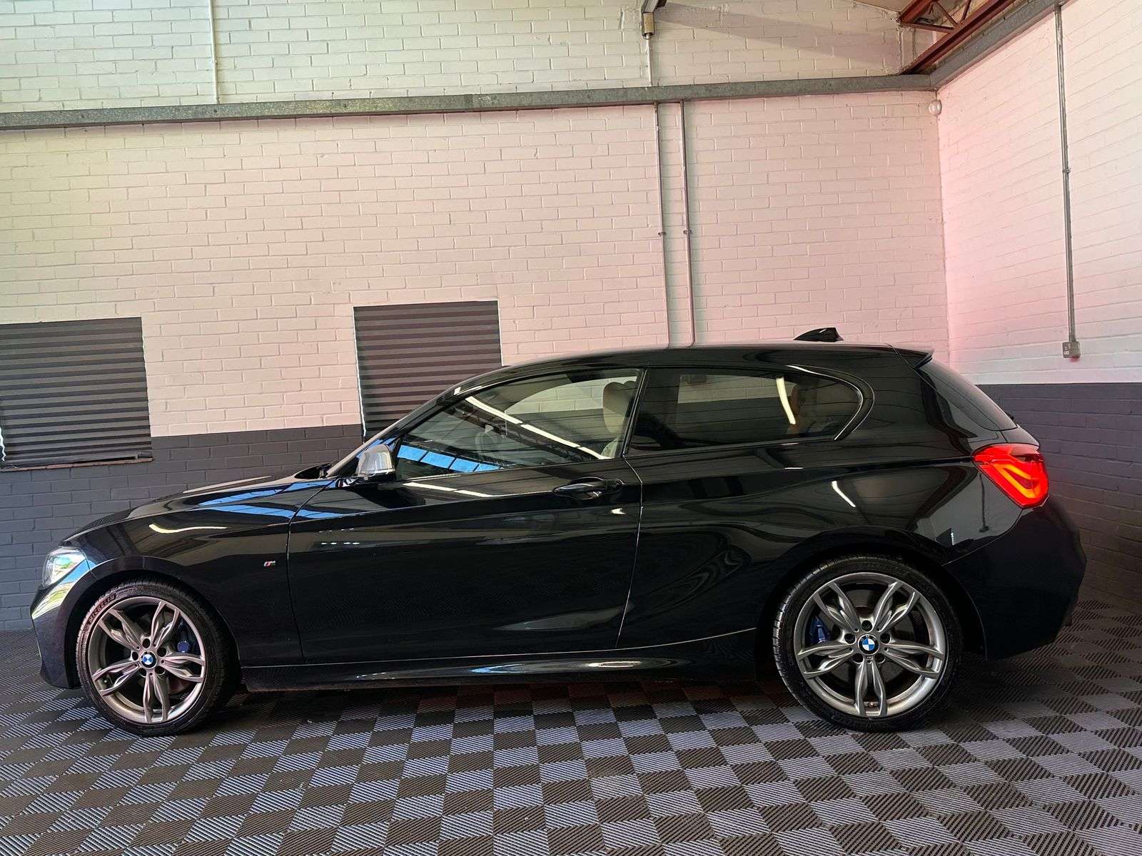 2017 BMW 1 SERIES 2017 BMW 1 SERIES