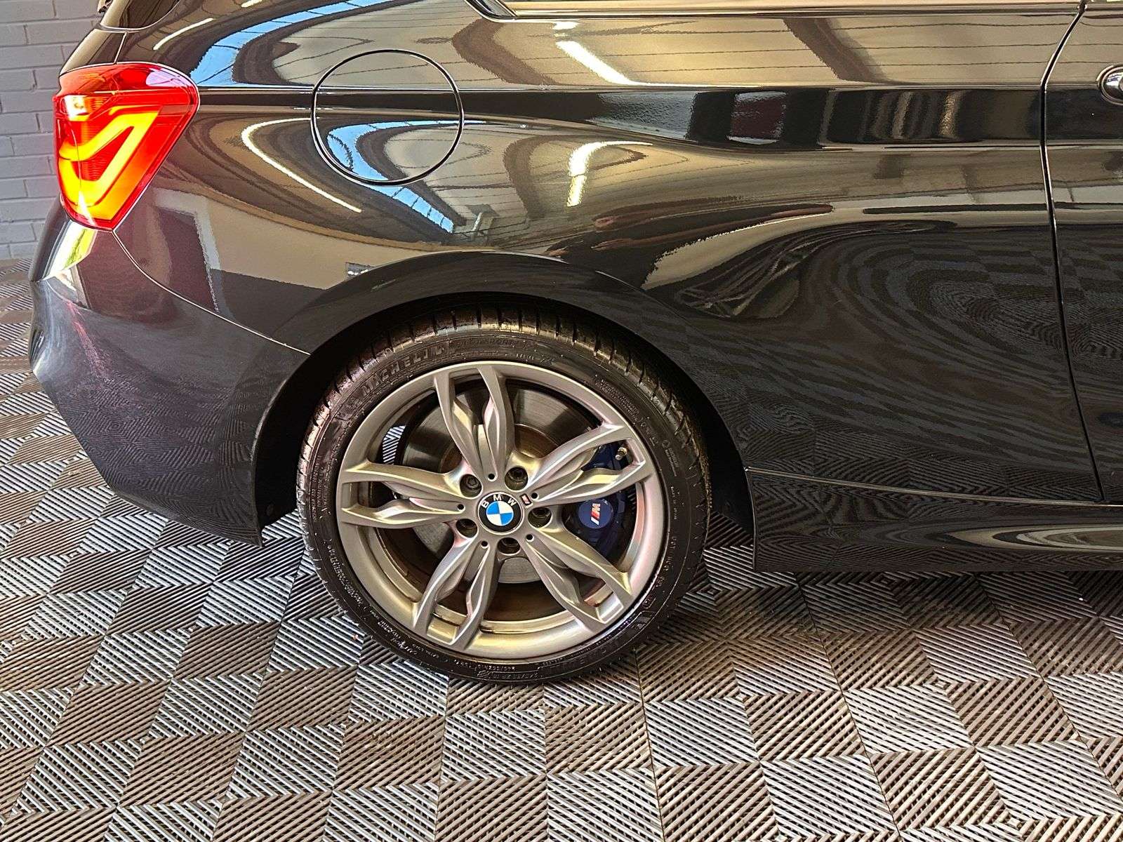 2017 BMW 1 SERIES 2017 BMW 1 SERIES