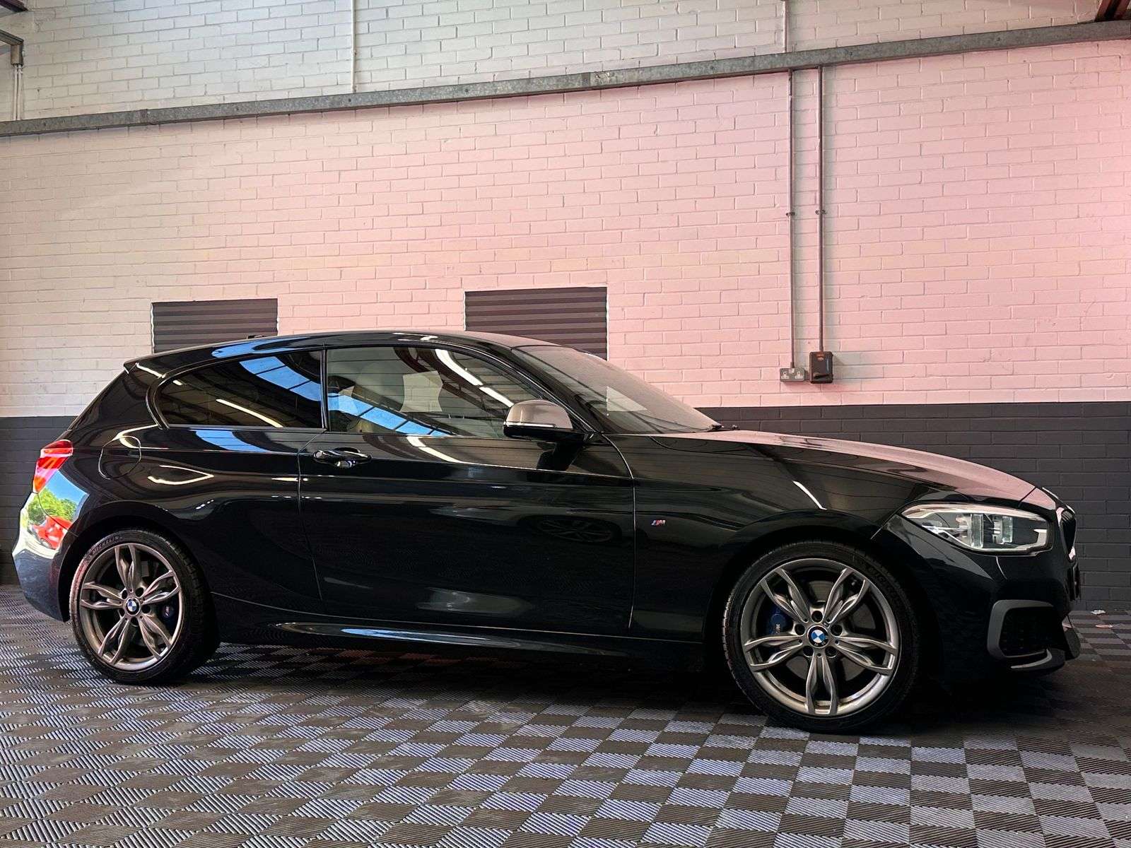 2017 BMW 1 SERIES 2017 BMW 1 SERIES