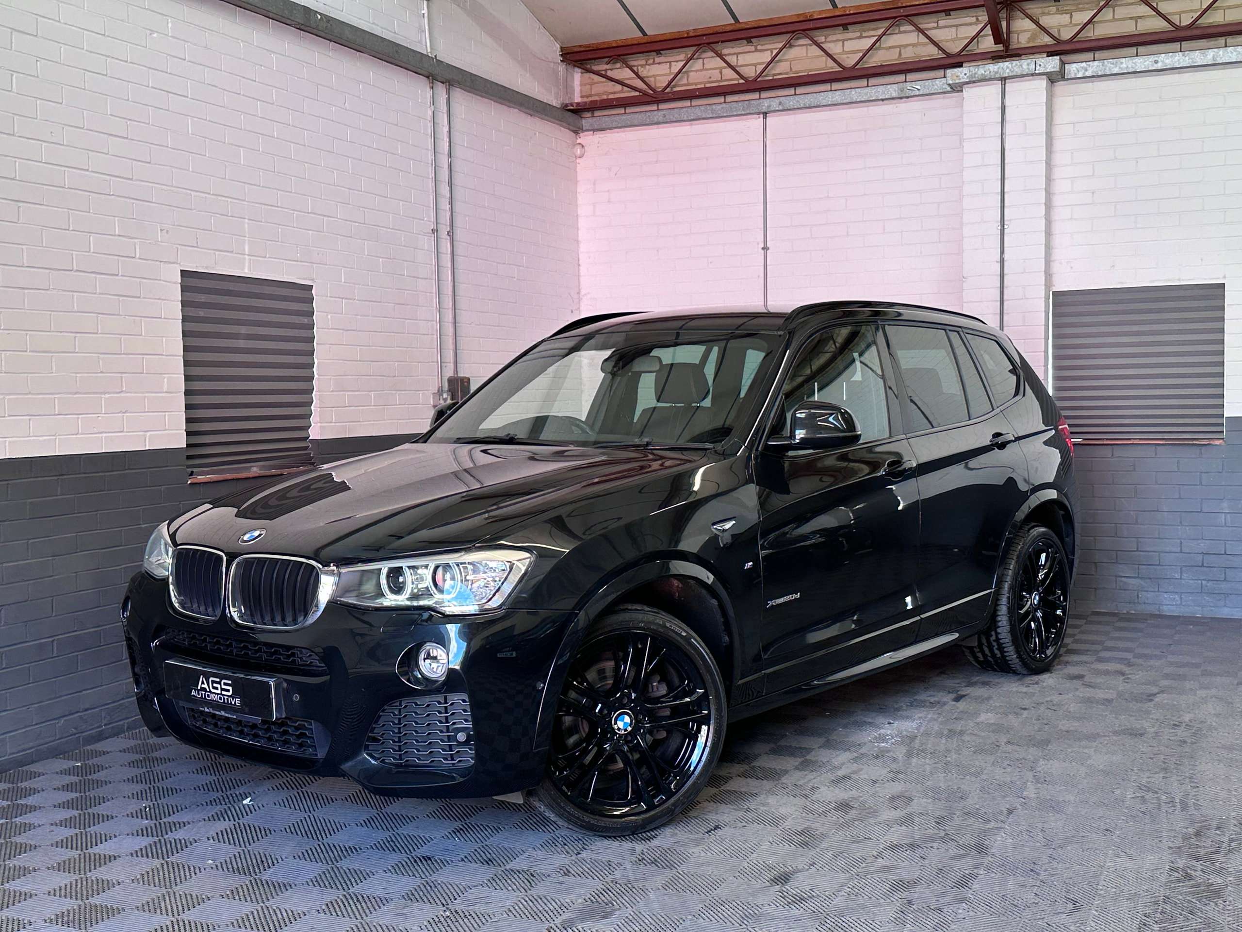 A 2016 BMW X3 2.0 20d M Sport SUV 5dr Diesel Auto xDrive Euro 6 (s/s) (190 ps) A 2016 BMW X3 2.0 20d M Sport SUV 5dr Diesel Auto xDrive Euro 6 (s/s) (190 ps)
