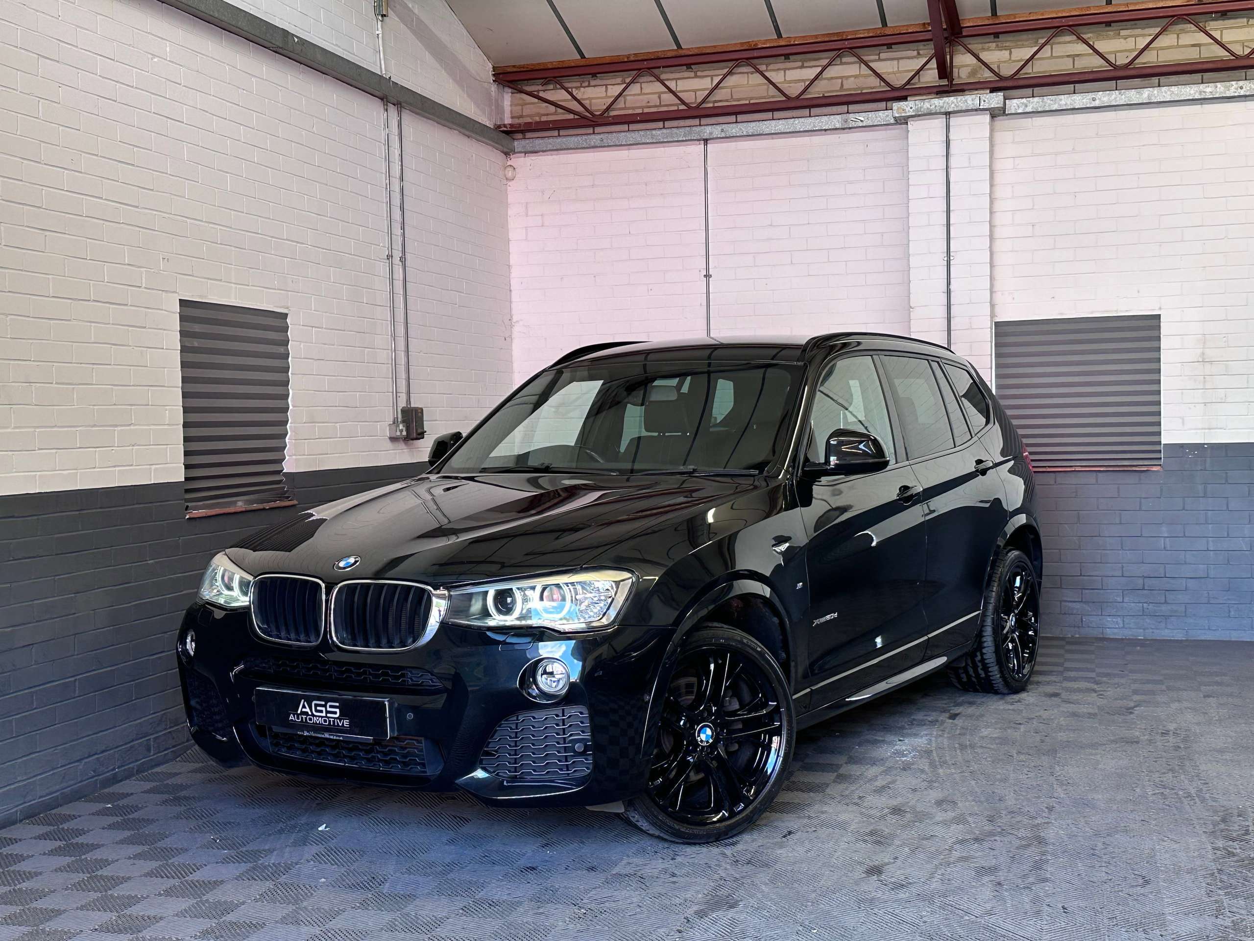 A 2016 BMW X3 2.0 20d M Sport SUV 5dr Diesel Auto xDrive Euro 6 (s/s) (190 ps) A 2016 BMW X3 2.0 20d M Sport SUV 5dr Diesel Auto xDrive Euro 6 (s/s) (190 ps)
