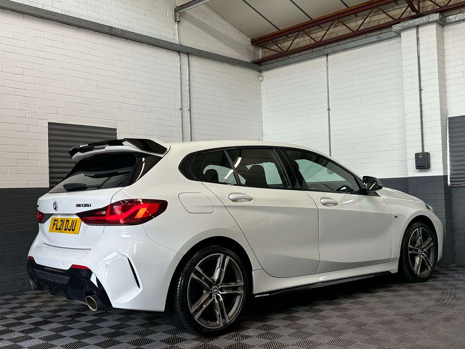 2021 BMW 1 SERIES 2021 BMW 1 SERIES