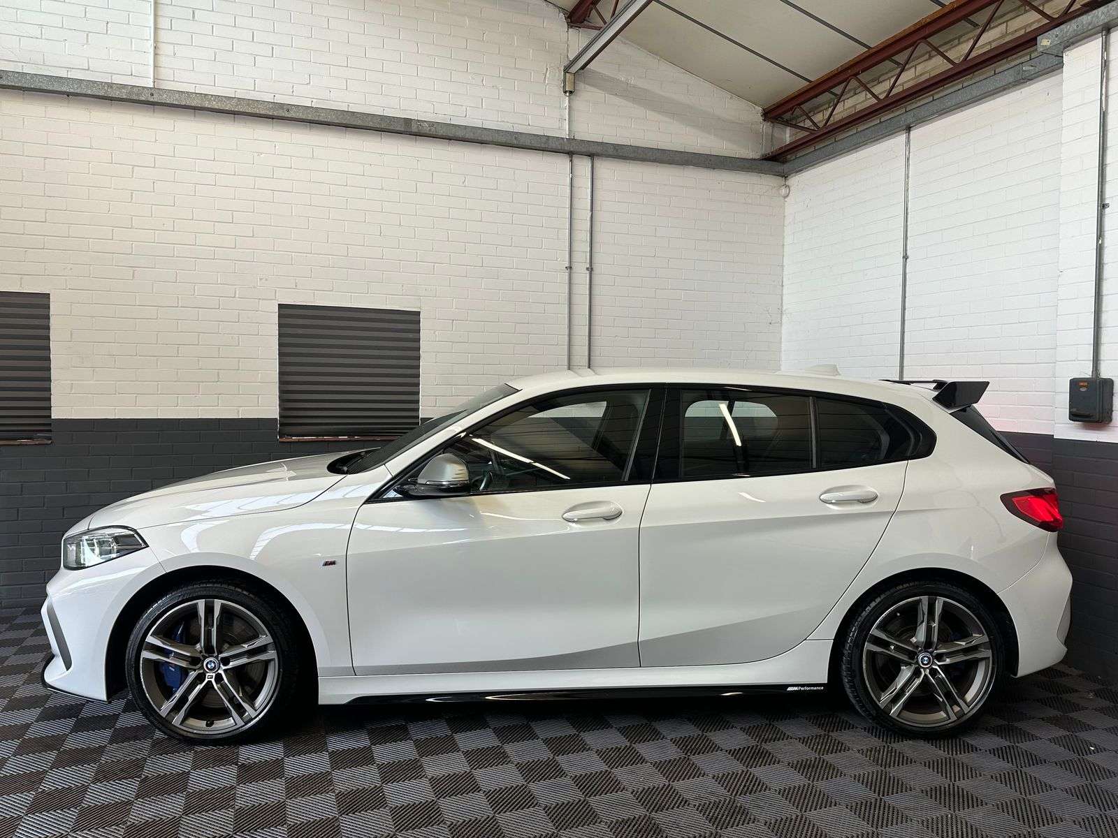 A 2021 BMW 1 SERIES 2.0 M135i Hatchback 5dr Petrol Auto xDrive Euro 6 (s/s) (306 ps) A 2021 BMW 1 SERIES 2.0 M135i Hatchback 5dr Petrol Auto xDrive Euro 6 (s/s) (306 ps)