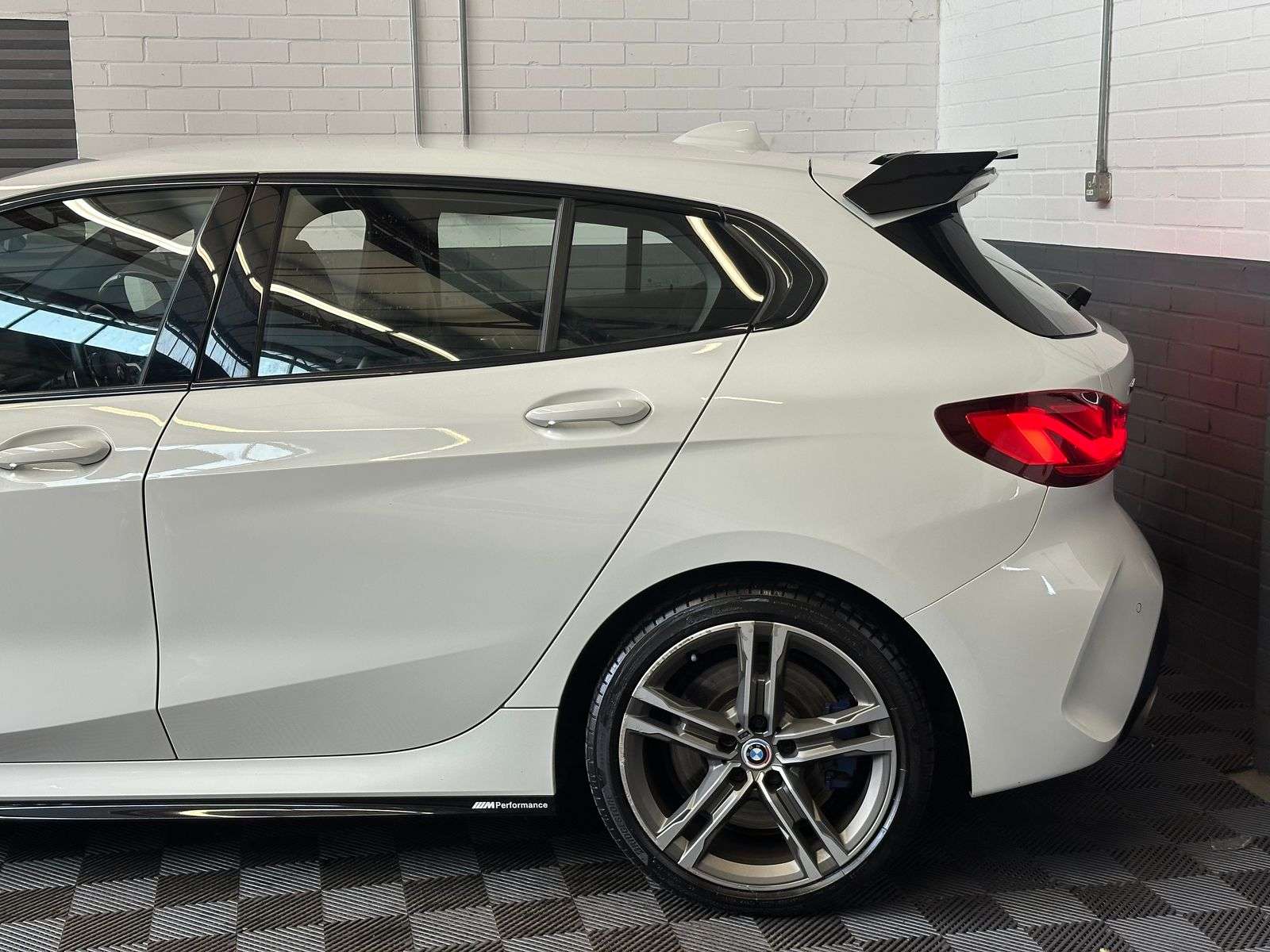 2021 BMW 1 SERIES 2021 BMW 1 SERIES