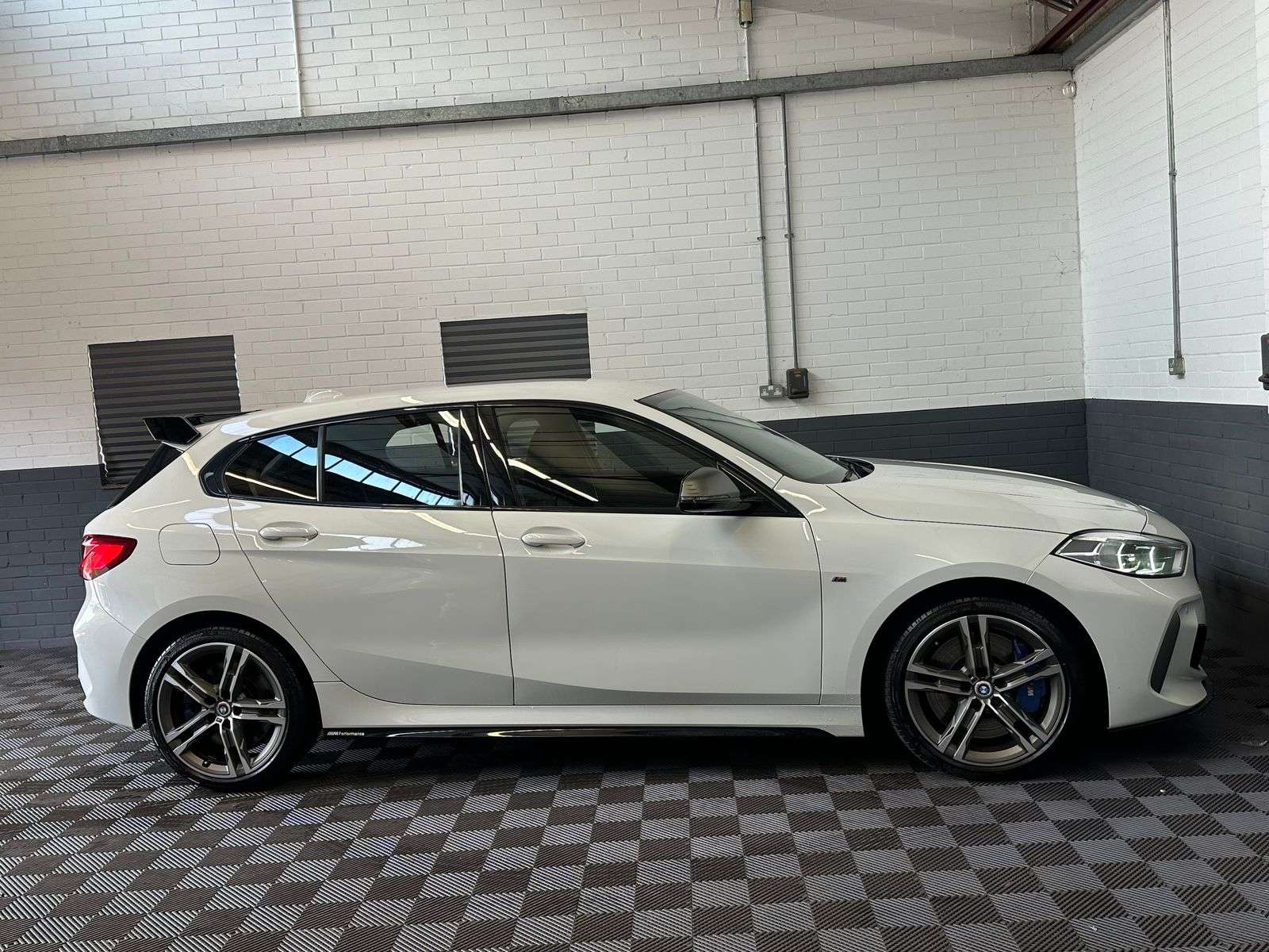 2021 BMW 1 SERIES 2021 BMW 1 SERIES
