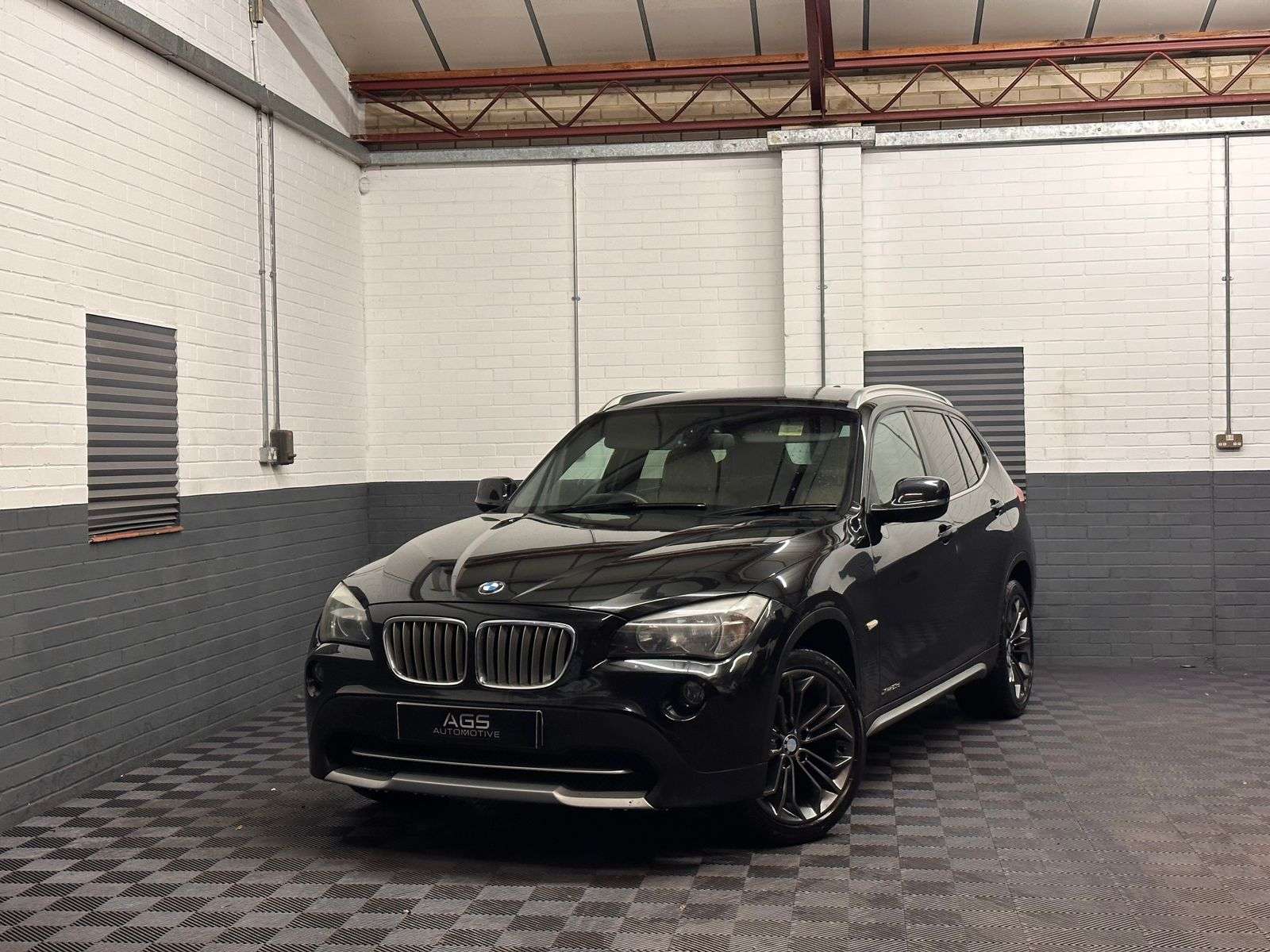 A 2011 BMW X1 23d SE SUV 5dr Diesel Steptronic xDrive Euro 5 (204 ps) A 2011 BMW X1 23d SE SUV 5dr Diesel Steptronic xDrive Euro 5 (204 ps)