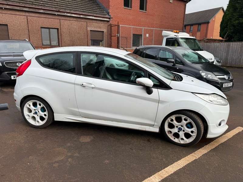 2011 FORD FIESTA 2011 FORD FIESTA