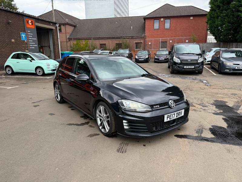 A 2017 VOLKSWAGEN GOLF GTD A 2017 VOLKSWAGEN GOLF GTD