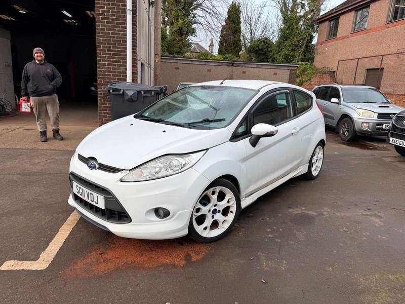 A 2011 FORD FIESTA S1600 A 2011 FORD FIESTA S1600