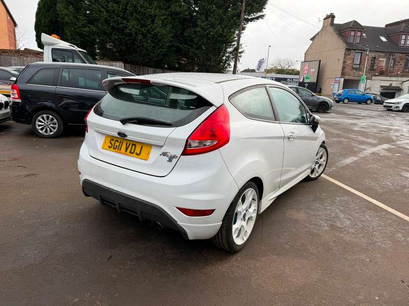 2011 FORD FIESTA 2011 FORD FIESTA