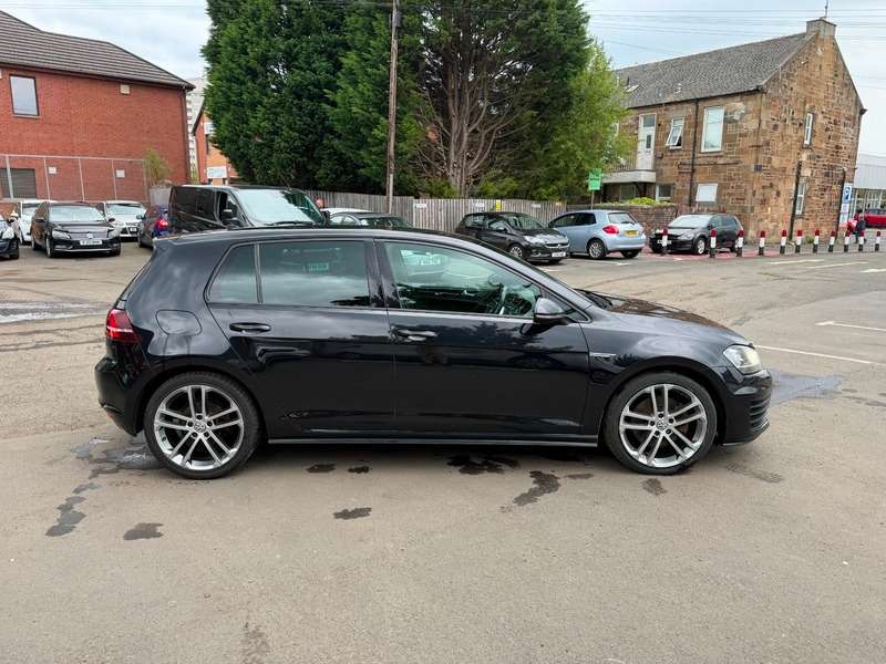 A 2017 VOLKSWAGEN GOLF GTD A 2017 VOLKSWAGEN GOLF GTD