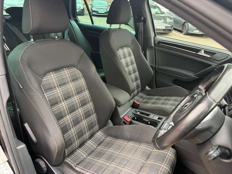 2017 VOLKSWAGEN GOLF 2017 VOLKSWAGEN GOLF