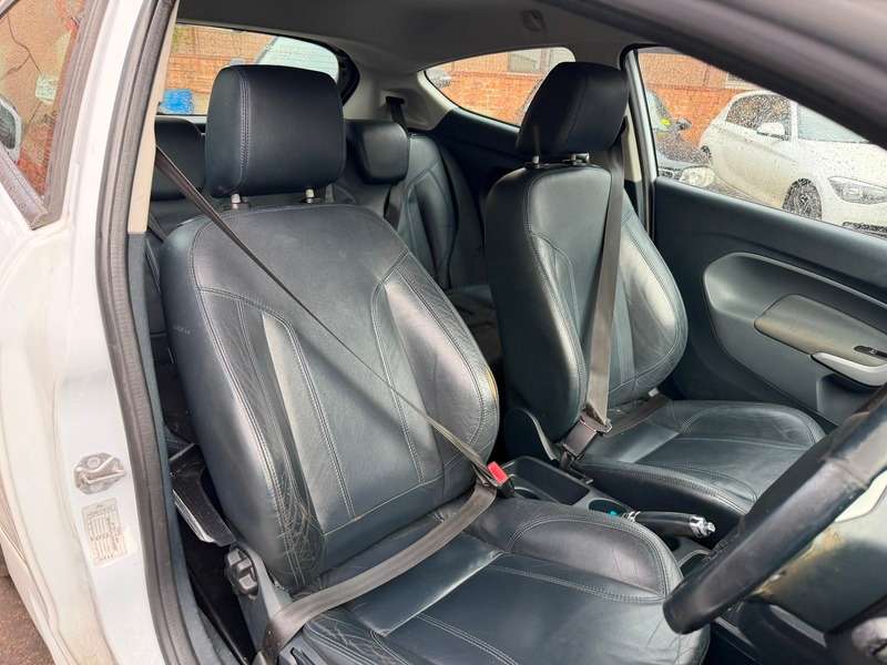 2011 FORD FIESTA 2011 FORD FIESTA