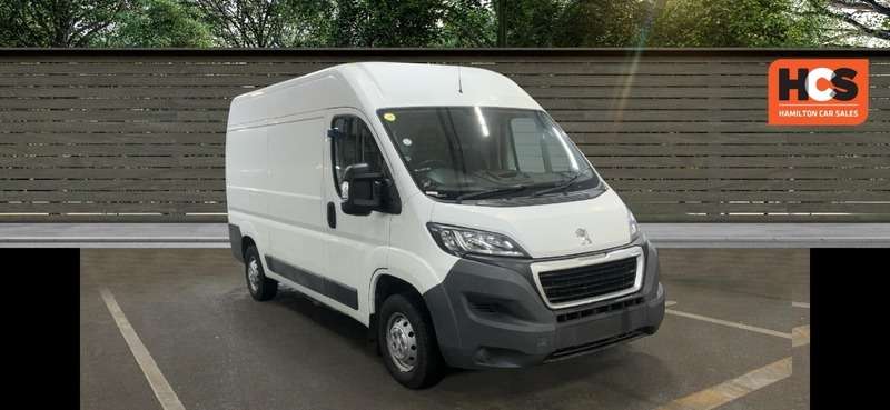 A 2017 PEUGEOT BOXER BLUE HDI 335 L2H2 PROFESSIONAL P/V A 2017 PEUGEOT BOXER BLUE HDI 335 L2H2 PROFESSIONAL P/V
